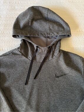 Nike Heather Gray Therma Fit Hooded Pullover with Swoosh